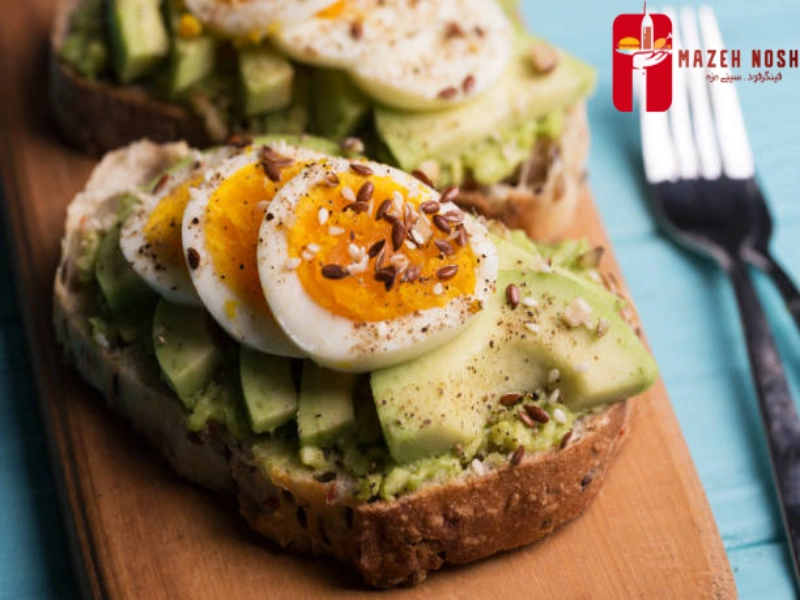 کاناپه تخم‌مرغ و آووکادو