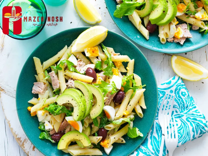 تن  ماهی و آووکادو