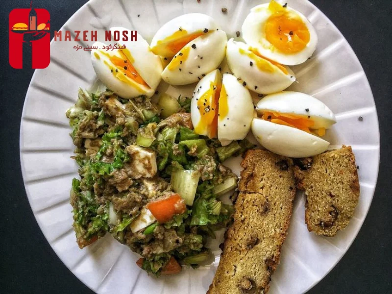 تن ماهی و تخم مرغ