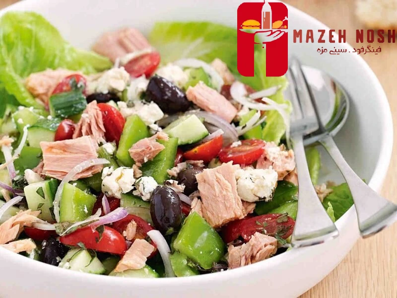 سالاد سبز و  تن ماهی