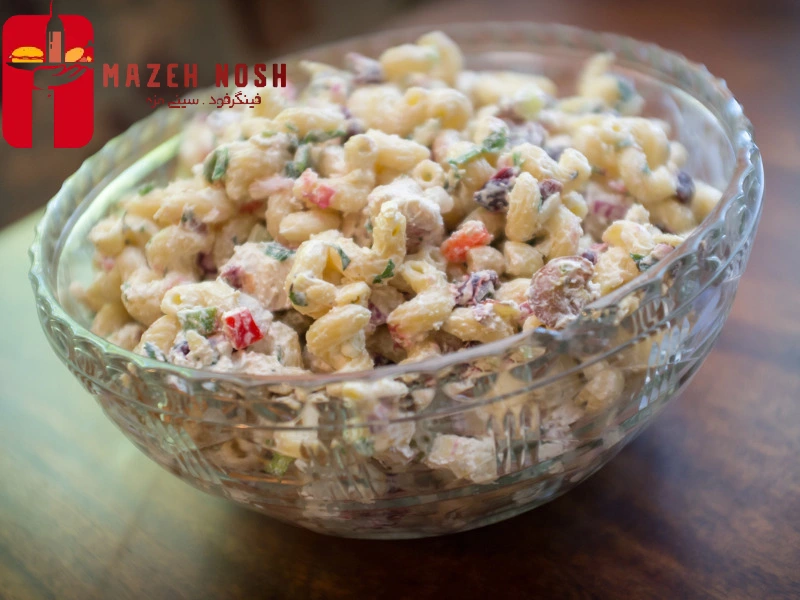 مرغ و ماکرانی